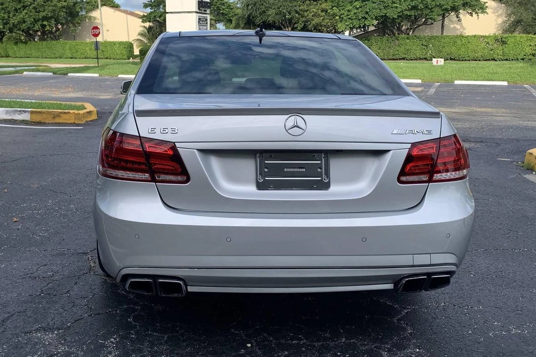 2010 Mercedes-Benz W212 E 63 AMG - Image 4 of 31