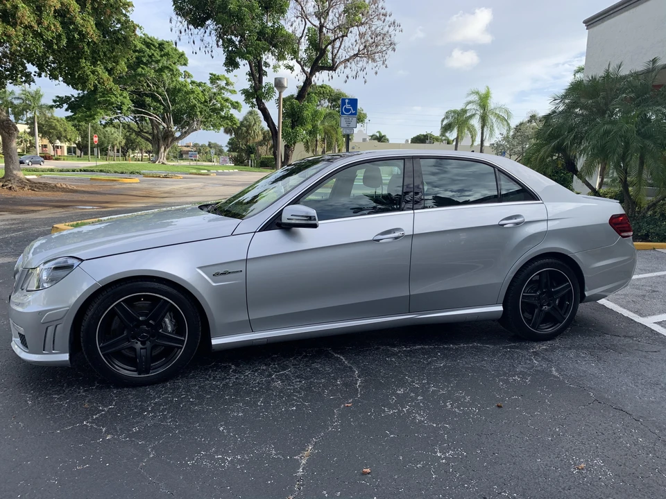 2010 Mercedes-Benz W212 E 63 AMG - Image 12 of 31
