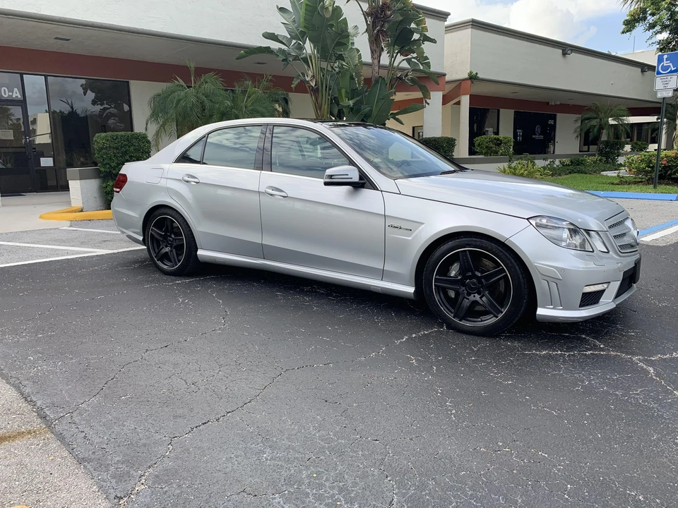 2010 Mercedes-Benz W212 E 63 AMG - Image 27 of 31