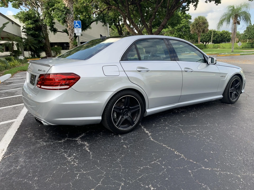 2010 Mercedes-Benz W212 E 63 AMG - Image 22 of 31