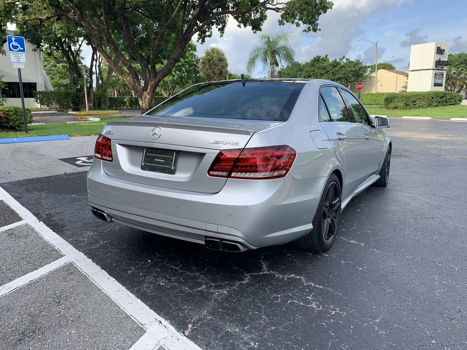 2010 Mercedes-Benz W212 E 63 AMG - Image 20 of 31