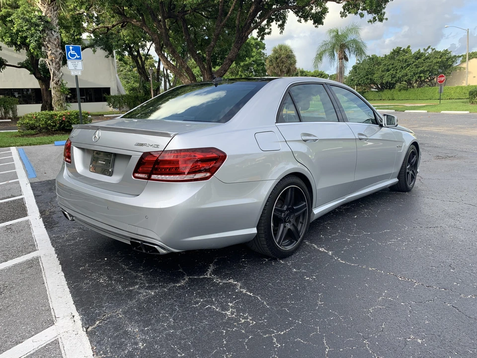2010 Mercedes-Benz W212 E 63 AMG - Image 21 of 31