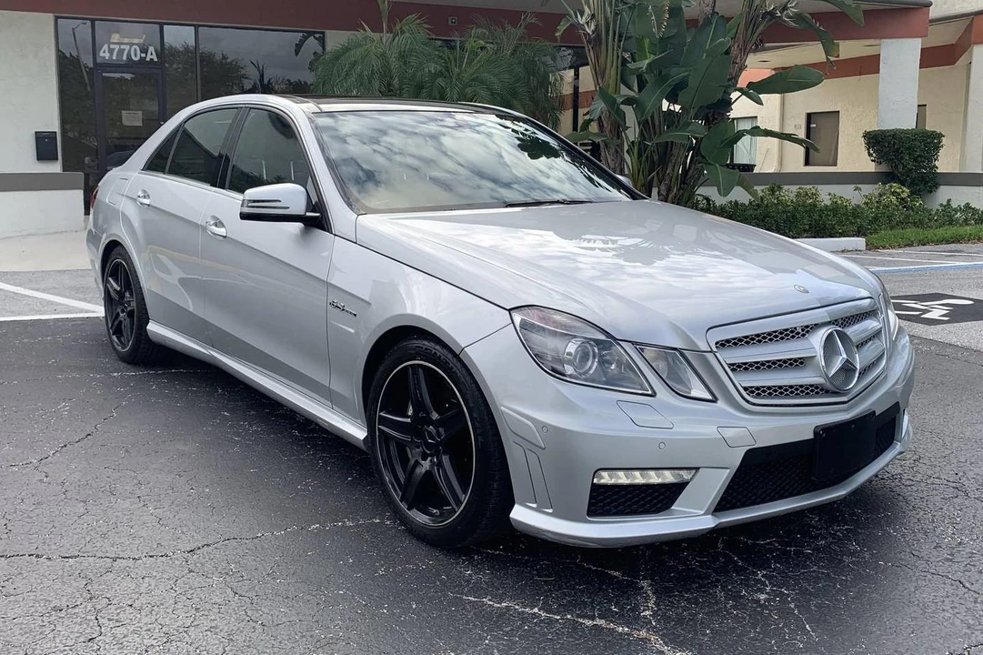 2010 Mercedes-Benz W212 E 63 AMG - Image 2 of 31