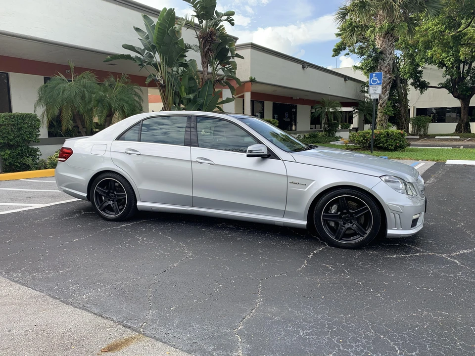 2010 Mercedes-Benz W212 E 63 AMG - Image 26 of 31