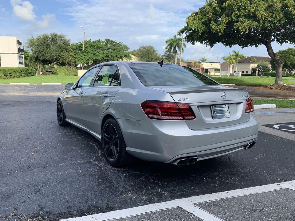 2010 Mercedes-Benz W212 E 63 AMG - Image 17 of 31