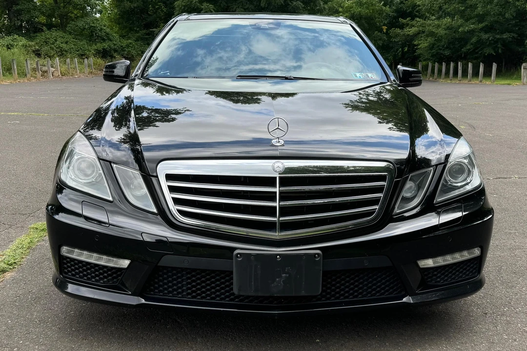 2010 Mercedes-Benz W212 E 63 AMG - Image 2 of 31