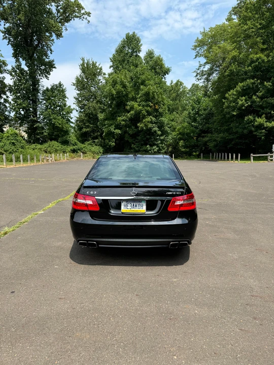 2010 Mercedes-Benz W212 E 63 AMG - Image 10 of 31