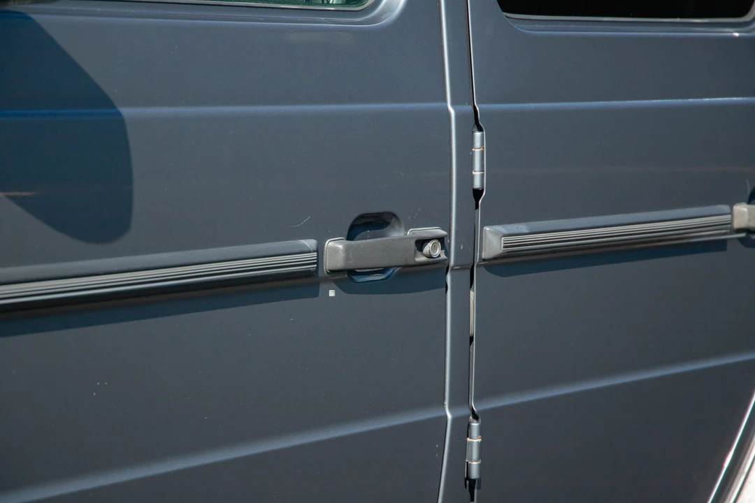 2010 Mercedes-Benz W463 G-Class - Image 24 of 31
