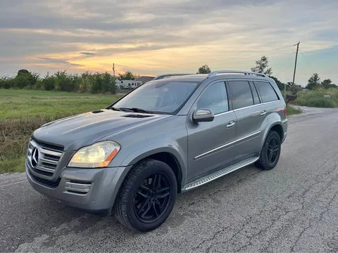 2010 Mercedes-Benz GL-Class GL 550 4MATIC Sport Utility 4D