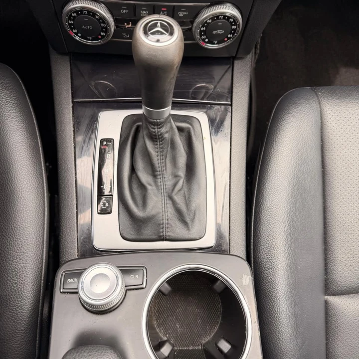 2010 Mercedes-Benz GLK-Class - Image 19 of 20