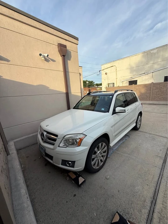 2010 Mercedes-Benz GLK-Class - Image 6 of 12