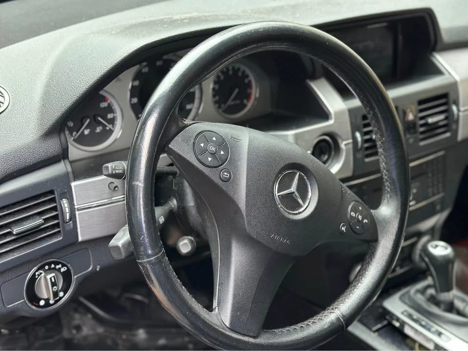 2010 Mercedes-Benz GLK-Class - Image 2 of 5