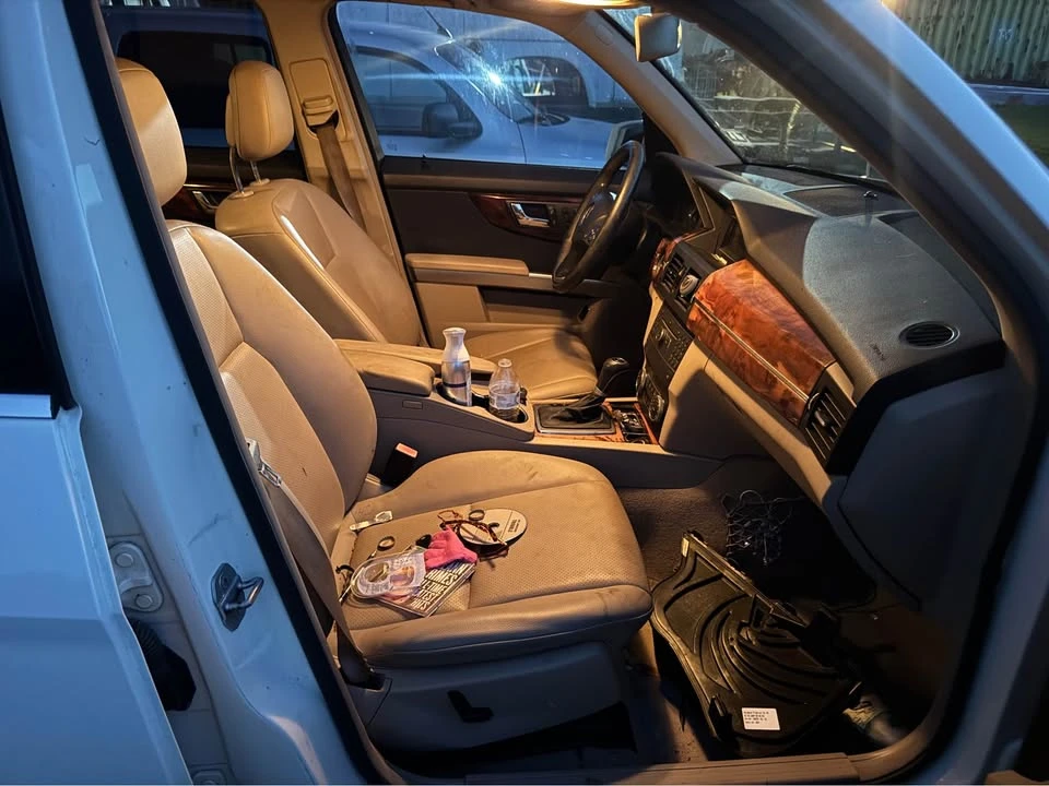 2010 Mercedes-Benz GLK-Class - Image 9 of 10