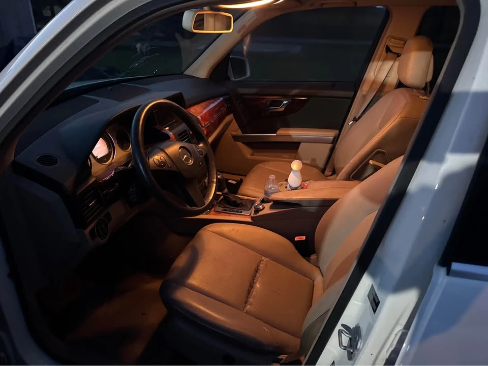 2010 Mercedes-Benz GLK-Class - Image 5 of 10