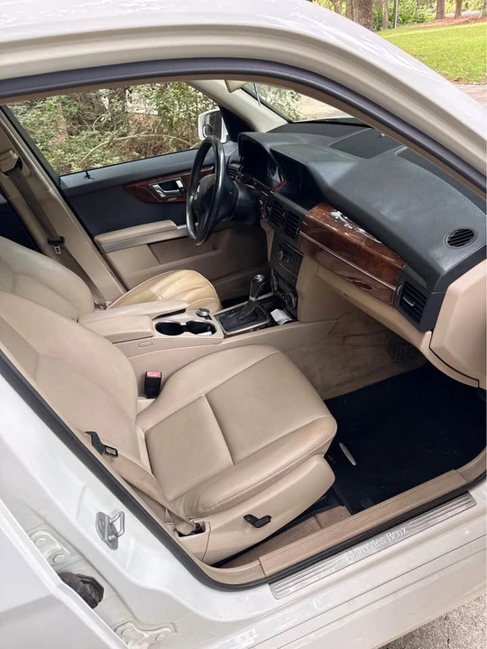 2010 Mercedes-Benz GLK-Class - Image 5 of 8