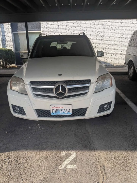 2010 Mercedes-Benz GLK-Class - Image 2 of 5