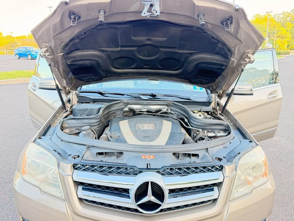 2010 Mercedes-Benz GLK-Class - Image 9 of 10