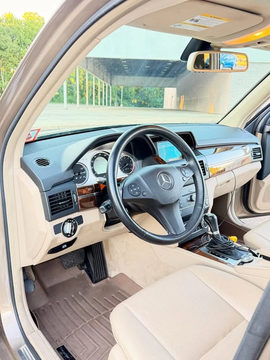 2010 Mercedes-Benz GLK-Class - Image 5 of 10