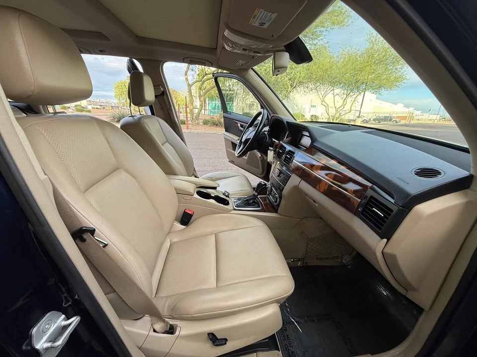 2010 Mercedes-Benz GLK-Class - Image 9 of 12