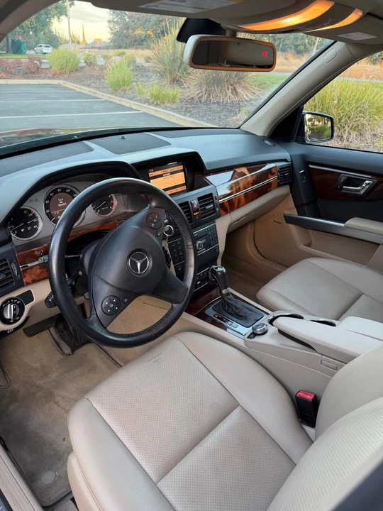 2010 Mercedes-Benz GLK-Class - Image 6 of 8