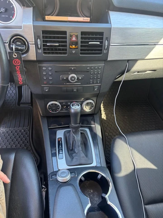 2010 Mercedes-Benz GLK-Class - Image 8 of 10