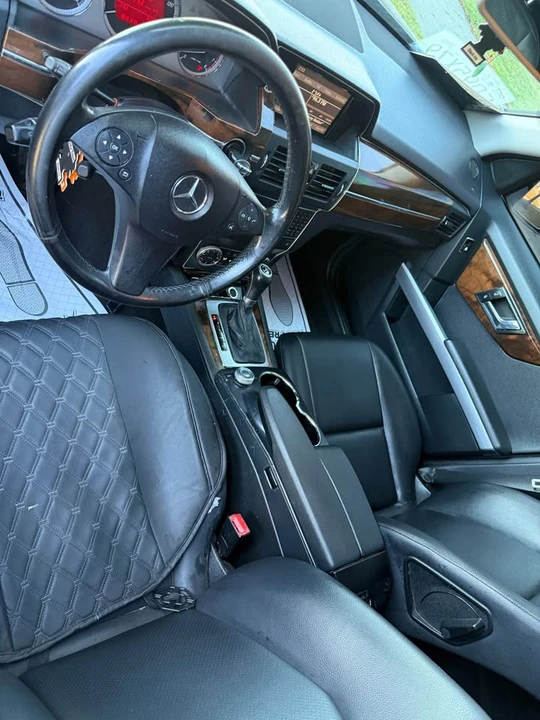 2010 Mercedes-Benz GLK-Class - Image 9 of 9