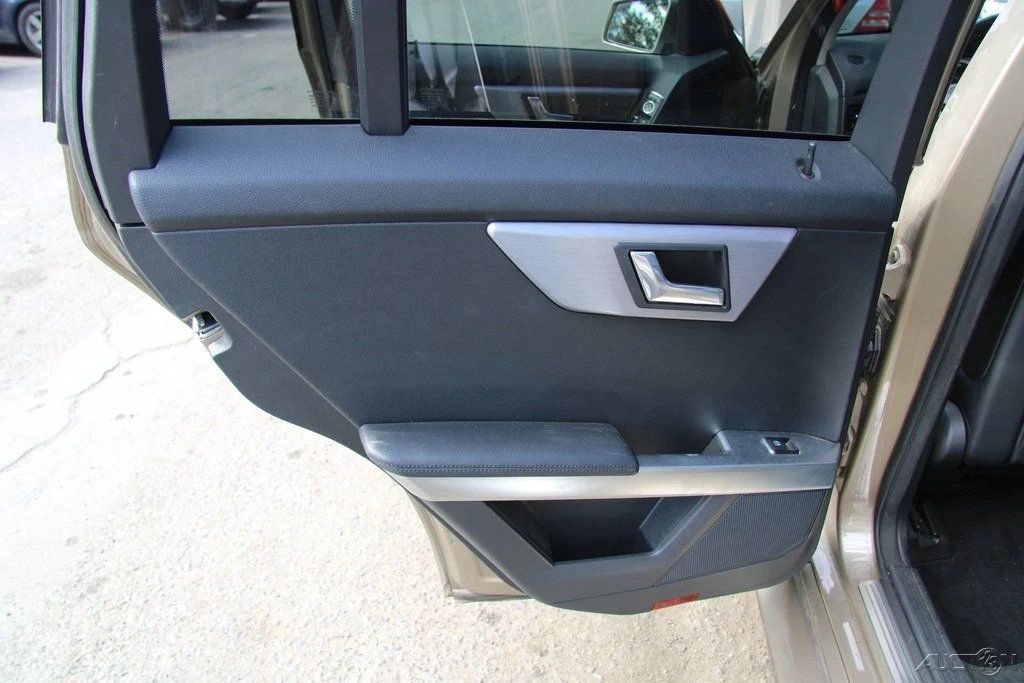 2010 Mercedes-Benz GLK-Class - Image 18 of 21