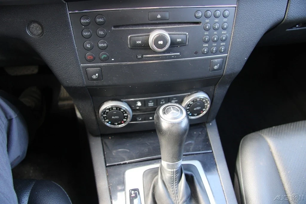 2010 Mercedes-Benz GLK-Class - Image 17 of 21