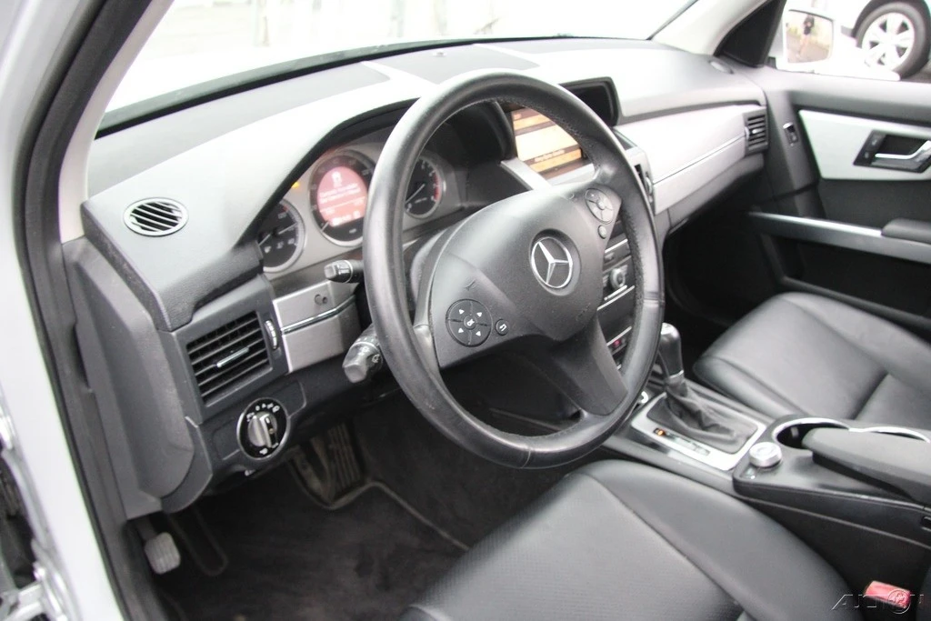 2010 Mercedes-Benz GLK-Class - Image 13 of 21