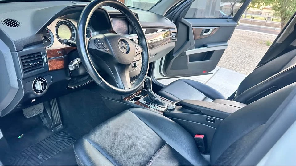 2010 Mercedes-Benz GLK-Class - Image 6 of 10