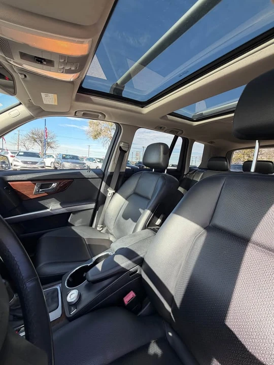 2010 Mercedes-Benz GLK-Class - Image 9 of 11