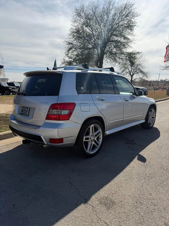 2010 Mercedes-Benz GLK-Class - Image 5 of 11