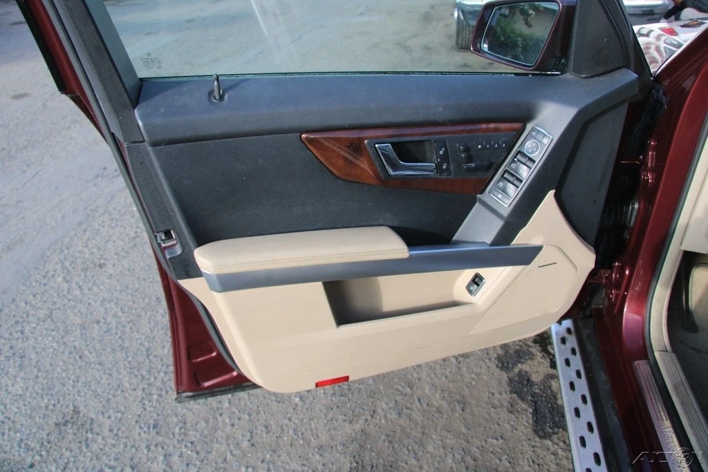 2010 Mercedes-Benz GLK-Class - Image 11 of 21