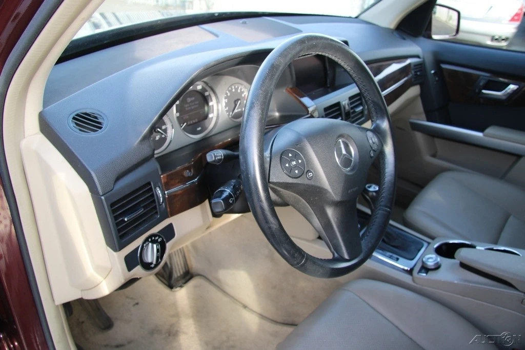 2010 Mercedes-Benz GLK-Class - Image 13 of 21