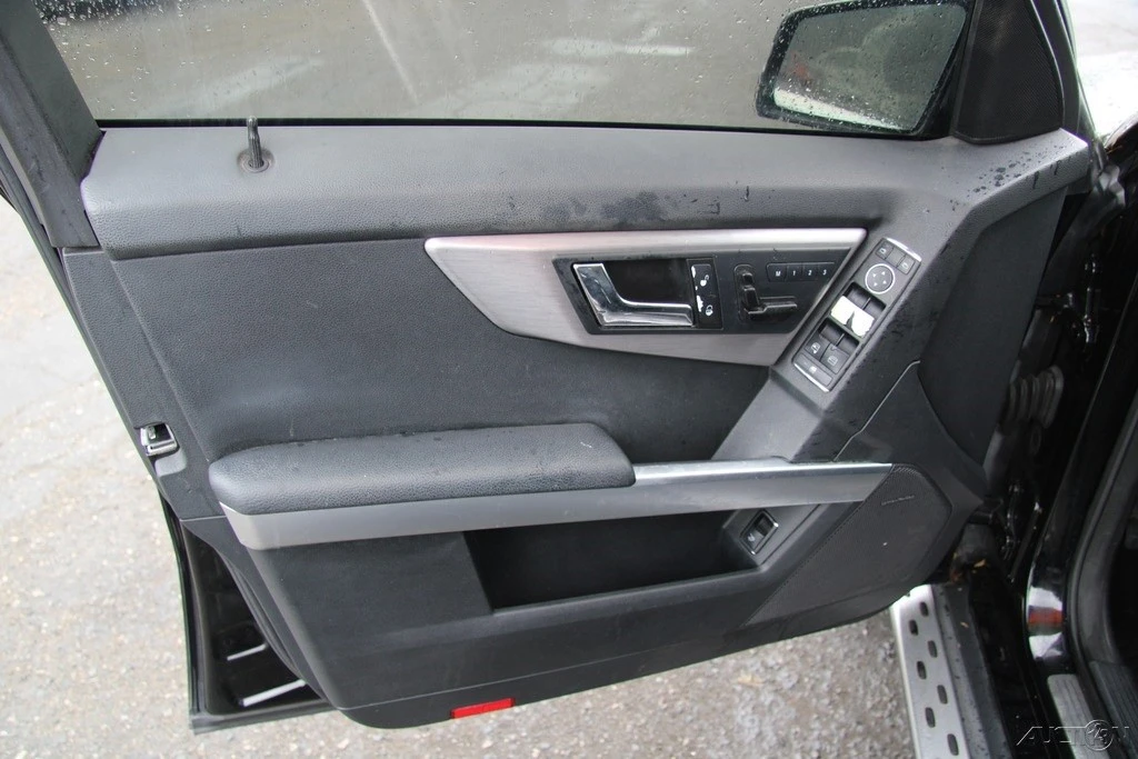 2010 Mercedes-Benz GLK-Class - Image 11 of 21