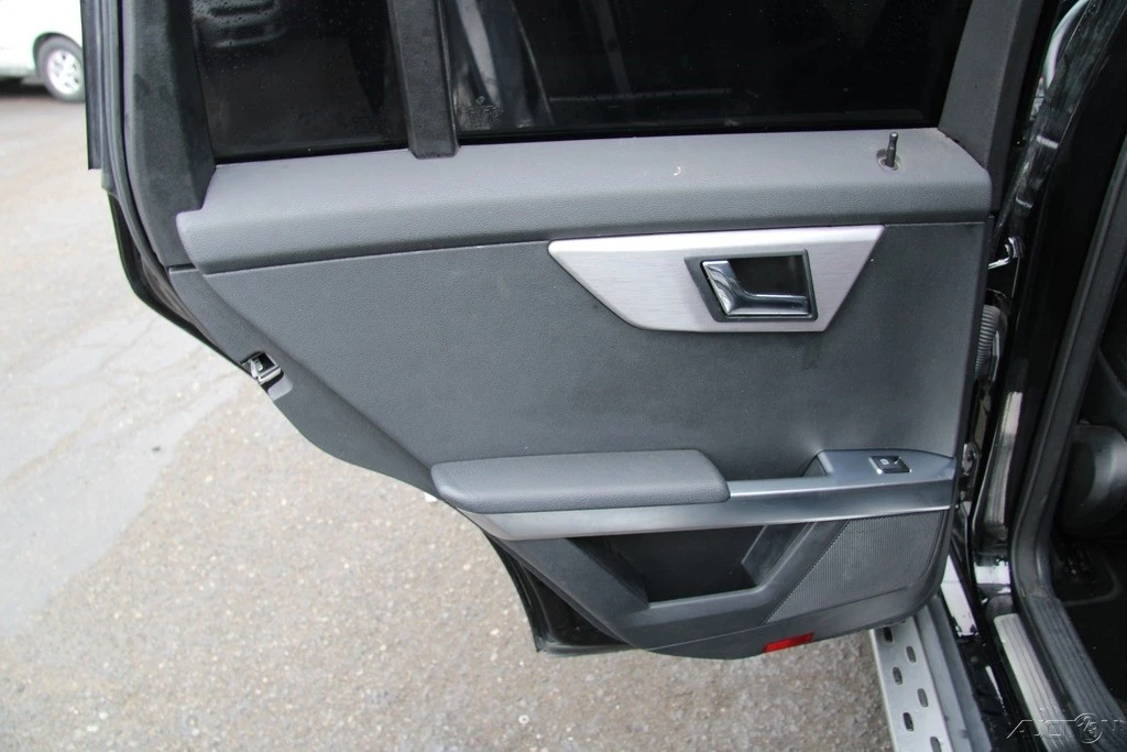 2010 Mercedes-Benz GLK-Class - Image 17 of 21