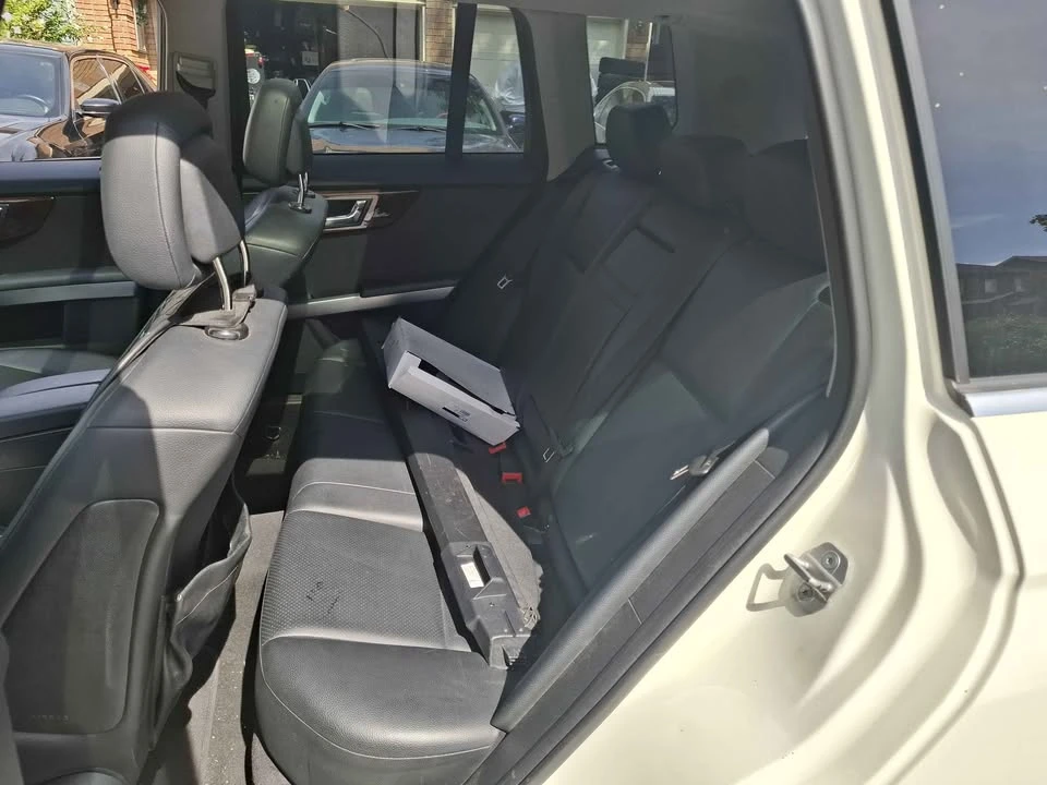 2010 Mercedes-Benz GLK-Class - Image 9 of 13