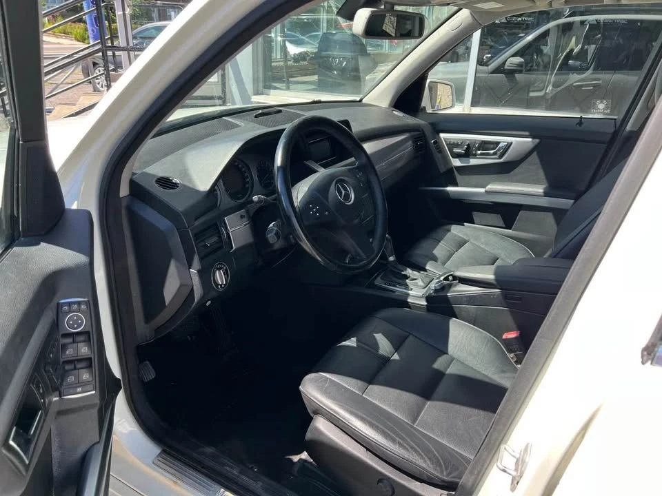 2010 Mercedes-Benz GLK-Class - Image 6 of 12