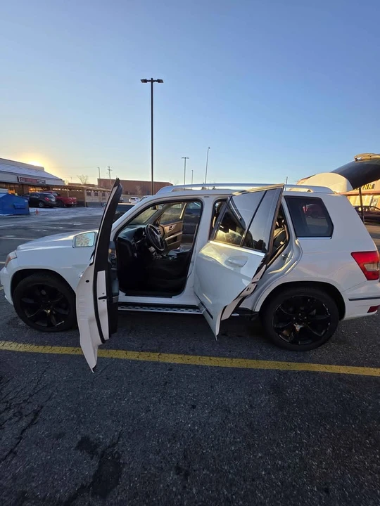 2010 Mercedes-Benz GLK-Class - Image 10 of 14