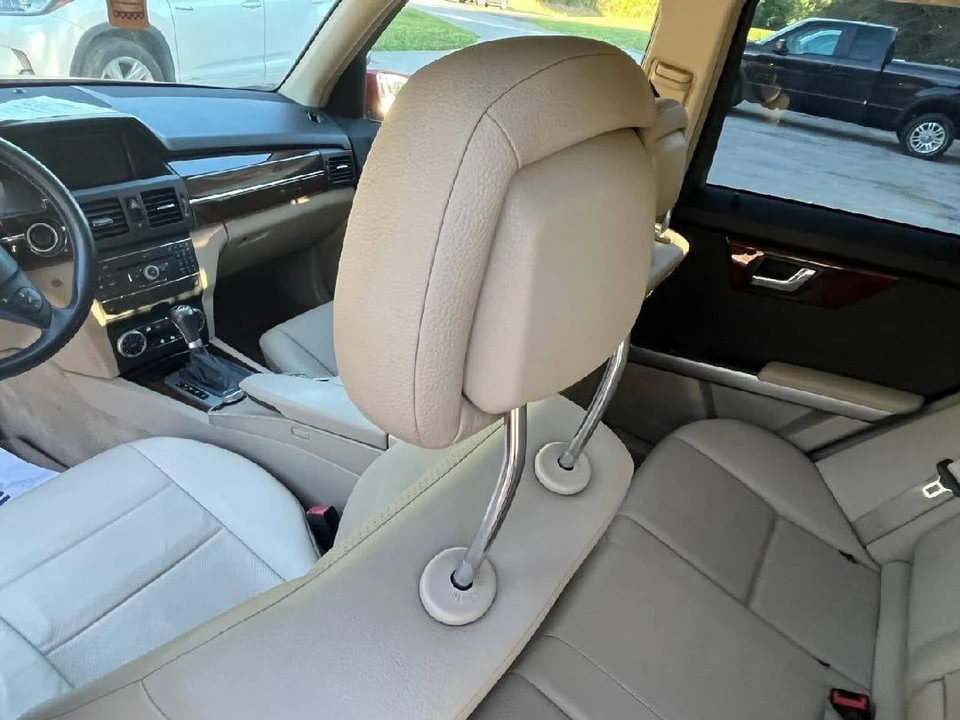 2010 Mercedes-Benz GLK-Class - Image 9 of 12
