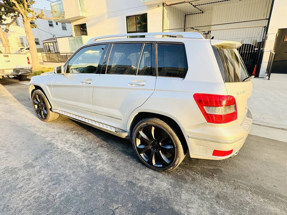 2010 Mercedes-Benz GLK-Class - Image 4 of 19