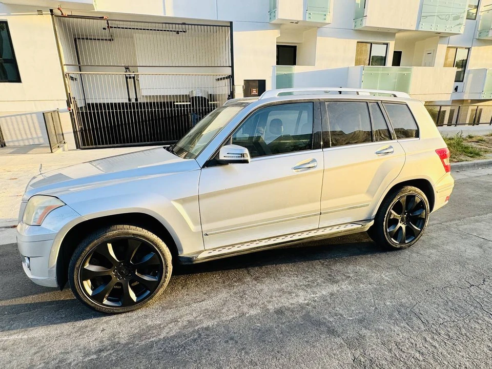 2010 Mercedes-Benz GLK-Class - Image 9 of 19