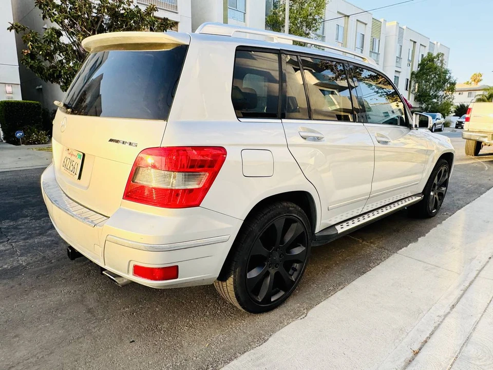 2010 Mercedes-Benz GLK-Class - Image 10 of 19