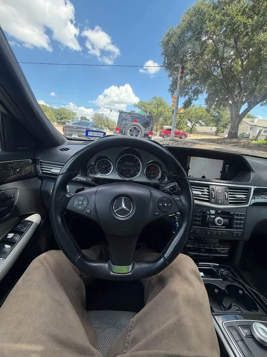 2010 Mercedes-Benz EQE - Image 12 of 17