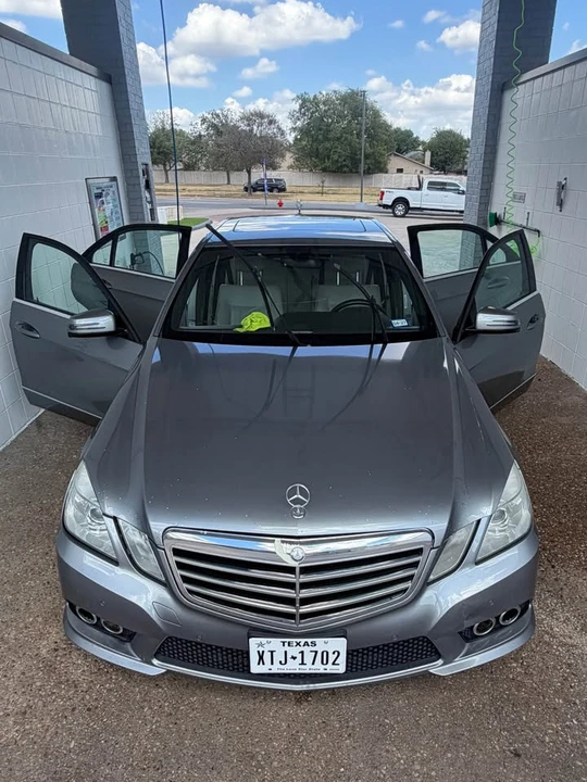 2010 Mercedes-Benz EQE - Image 7 of 17