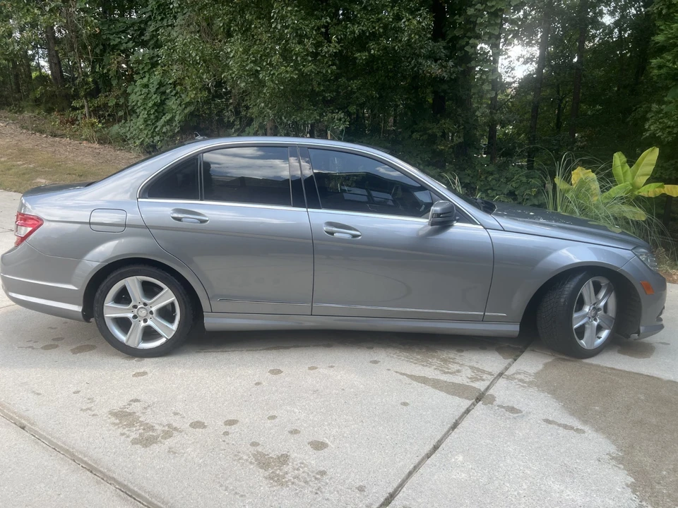 2010 Mercedes-Benz W204 C-Class - Image 15 of 17