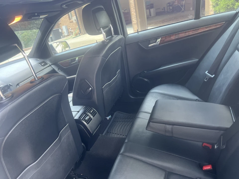 2010 Mercedes-Benz W204 C-Class - Image 13 of 17