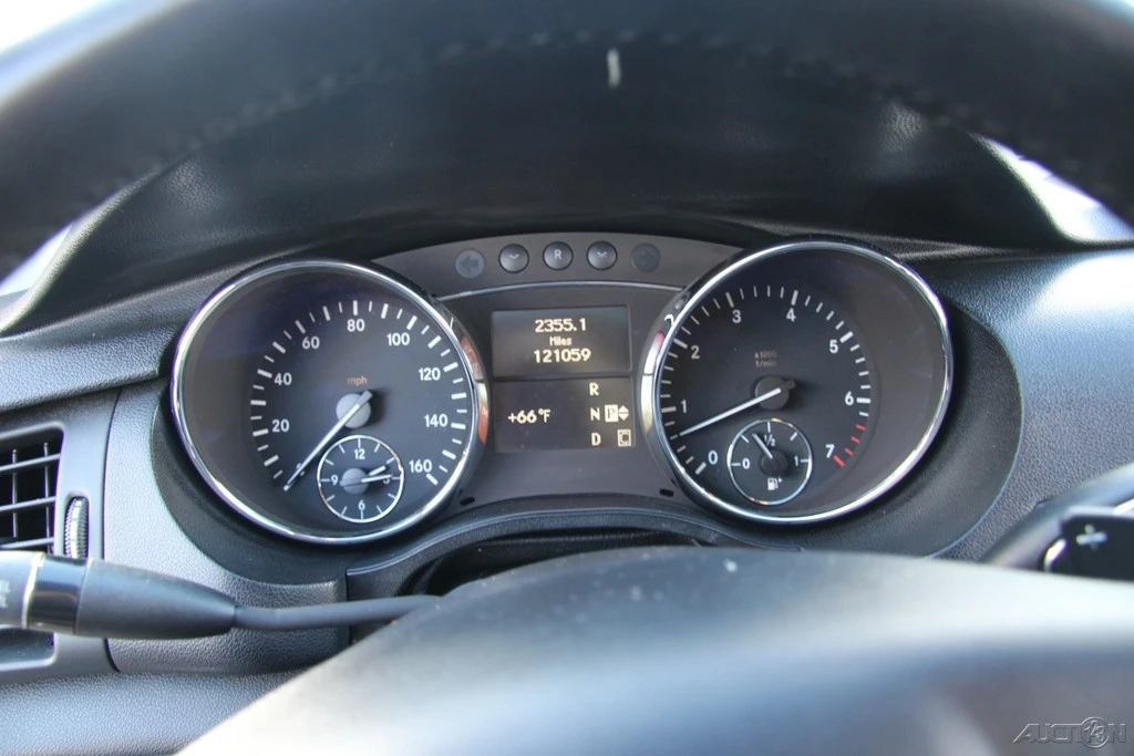 2010 Mercedes-Benz W251 R-Class - Image 15 of 21