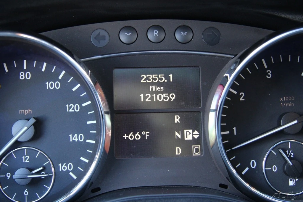 2010 Mercedes-Benz W251 R-Class - Image 16 of 21