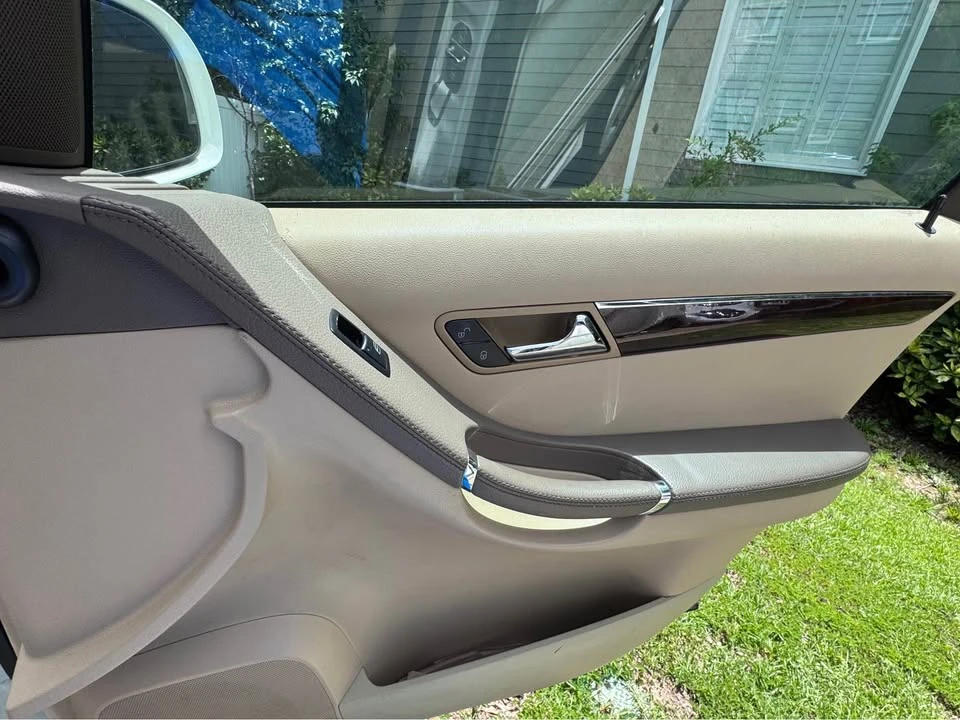 2010 Mercedes-Benz W251 R-Class - Image 17 of 19